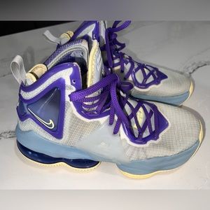 Boy’s Nike LeBron Basketball Shoes